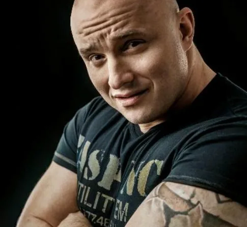 Konrad Ganzke – Team von RPM Studio