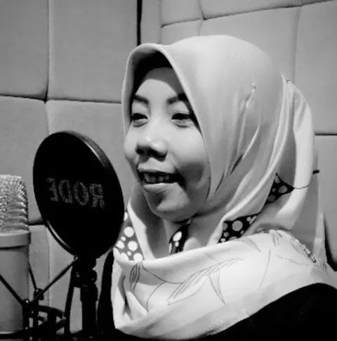 Sprecher Indah – Sprecherkartei von RPM Studio