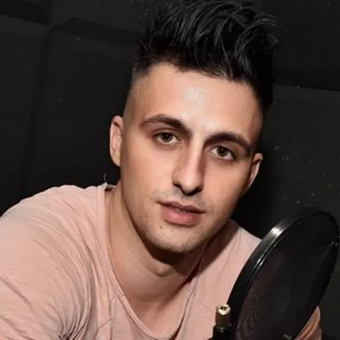 Sprecher Piotr 8 – Sprecherkartei von RPM Studio